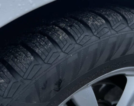 Білий Хендай іх35, об'ємом двигуна 1.69 л та пробігом 220 тис. км за 13300 $, фото 9 на Automoto.ua