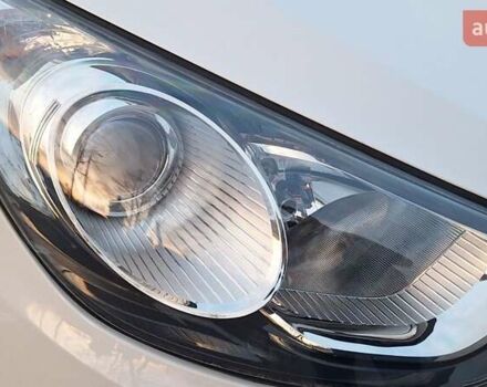 Білий Хендай іх35, об'ємом двигуна 2 л та пробігом 208 тис. км за 13999 $, фото 33 на Automoto.ua