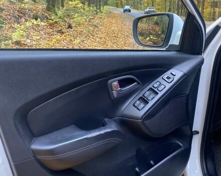 Хендай их35 2013 в Львове на Automoto.ua Белый Хендай их35, объемом двигателя 2 л и пробегом 297 тыс. км за 10800 $, фото 18 на Automoto.ua