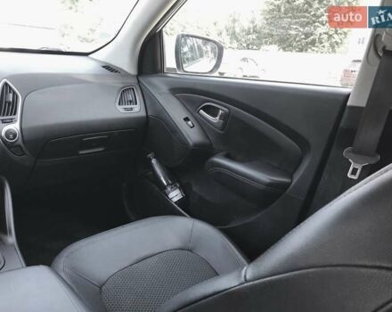 Білий Хендай іх35, об'ємом двигуна 1.7 л та пробігом 187 тис. км за 11850 $, фото 32 на Automoto.ua