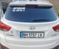 Белый Хендай их35, объемом двигателя 2 л и пробегом 190 тыс. км за 13300 $, фото 4 на Automoto.ua