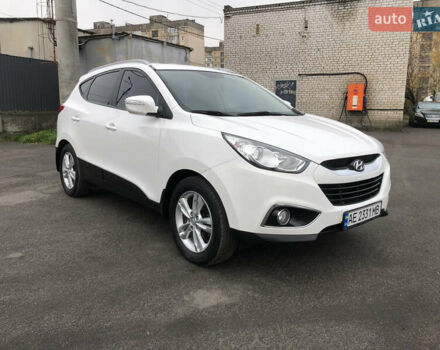 Белый Хендай их35, объемом двигателя 2 л и пробегом 120 тыс. км за 13500 $, фото 7 на Automoto.ua