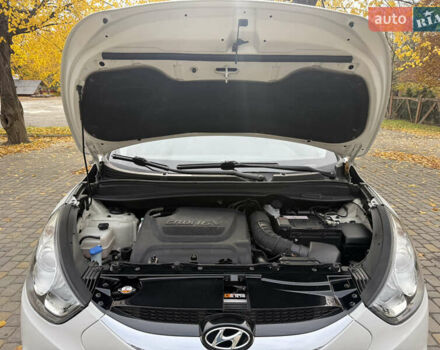 Білий Хендай іх35, об'ємом двигуна 2 л та пробігом 180 тис. км за 16300 $, фото 39 на Automoto.ua