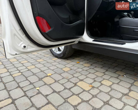 Білий Хендай іх35, об'ємом двигуна 2 л та пробігом 180 тис. км за 16300 $, фото 87 на Automoto.ua