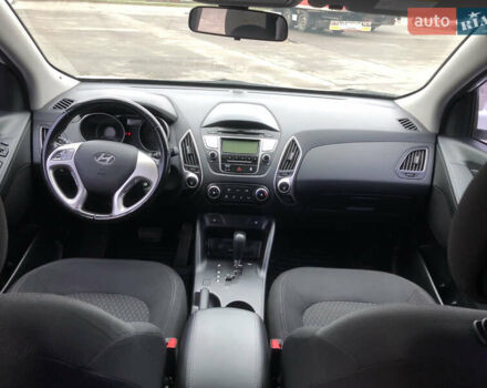 Белый Хендай их35, объемом двигателя 2 л и пробегом 120 тыс. км за 13500 $, фото 11 на Automoto.ua