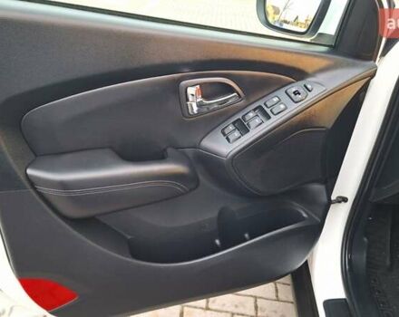 Білий Хендай іх35, об'ємом двигуна 2 л та пробігом 208 тис. км за 13999 $, фото 1 на Automoto.ua