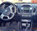 Белый Хендай их35, объемом двигателя 2 л и пробегом 305 тыс. км за 9500 $, фото 10 на Automoto.ua