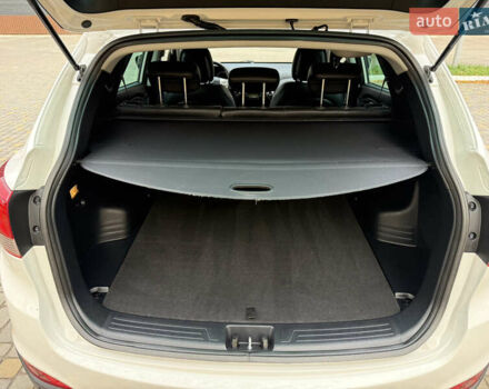 Білий Хендай іх35, об'ємом двигуна 2 л та пробігом 180 тис. км за 16300 $, фото 51 на Automoto.ua