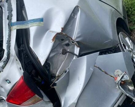 Белый Хендай их35, объемом двигателя 2 л и пробегом 107 тыс. км за 5500 $, фото 6 на Automoto.ua