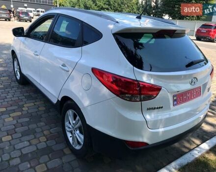 Білий Хендай іх35, об'ємом двигуна 1.7 л та пробігом 187 тис. км за 11850 $, фото 22 на Automoto.ua