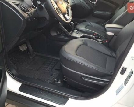 Білий Хендай іх35, об'ємом двигуна 2 л та пробігом 208 тис. км за 13999 $, фото 2 на Automoto.ua