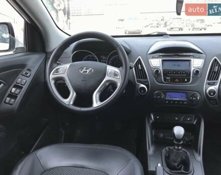 Білий Хендай іх35, об'ємом двигуна 1.7 л та пробігом 187 тис. км за 11850 $, фото 40 на Automoto.ua