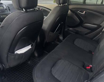 Белый Хендай их35, объемом двигателя 2 л и пробегом 126 тыс. км за 14500 $, фото 9 на Automoto.ua