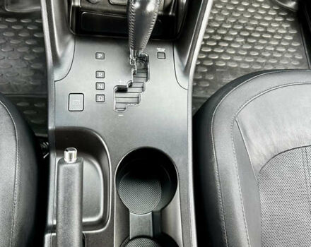 Білий Хендай іх35, об'ємом двигуна 2 л та пробігом 144 тис. км за 16000 $, фото 18 на Automoto.ua