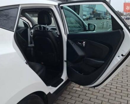 Білий Хендай іх35, об'ємом двигуна 2 л та пробігом 208 тис. км за 13999 $, фото 16 на Automoto.ua