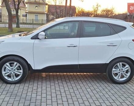 Білий Хендай іх35, об'ємом двигуна 2 л та пробігом 208 тис. км за 13999 $, фото 47 на Automoto.ua