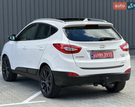 Белый Хендай их35, объемом двигателя 2 л и пробегом 182 тыс. км за 16699 $, фото 10 на Automoto.ua