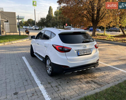 Белый Хендай их35, объемом двигателя 2 л и пробегом 123 тыс. км за 15800 $, фото 6 на Automoto.ua