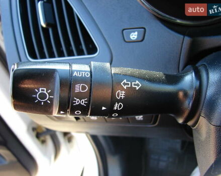 Белый Хендай их35, объемом двигателя 2 л и пробегом 128 тыс. км за 15500 $, фото 15 на Automoto.ua