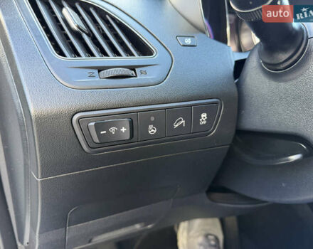 Белый Хендай их35, объемом двигателя 2 л и пробегом 182 тыс. км за 16699 $, фото 29 на Automoto.ua