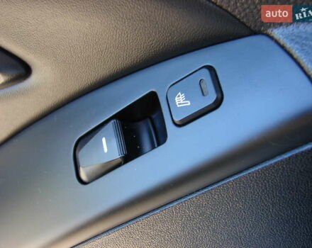 Белый Хендай их35, объемом двигателя 2 л и пробегом 128 тыс. км за 15500 $, фото 18 на Automoto.ua