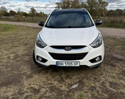 Белый Хендай их35, объемом двигателя 2 л и пробегом 209 тыс. км за 16000 $, фото 7 на Automoto.ua