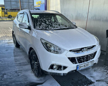 Білий Хендай іх35, об'ємом двигуна 2 л та пробігом 159 тис. км за 16500 $, фото 3 на Automoto.ua