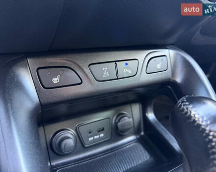 Белый Хендай их35, объемом двигателя 2 л и пробегом 182 тыс. км за 16699 $, фото 26 на Automoto.ua