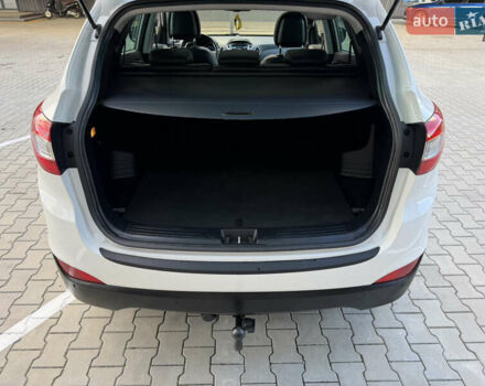 Белый Хендай их35, объемом двигателя 2 л и пробегом 182 тыс. км за 16699 $, фото 35 на Automoto.ua