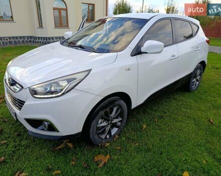 Білий Хендай іх35, об'ємом двигуна 1.69 л та пробігом 161 тис. км за 14200 $, фото 8 на Automoto.ua