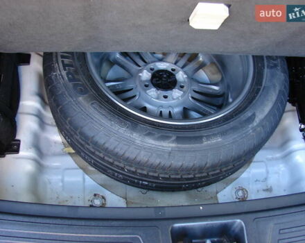 Белый Хендай их35, объемом двигателя 2 л и пробегом 128 тыс. км за 15500 $, фото 26 на Automoto.ua