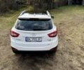 Белый Хендай их35, объемом двигателя 2 л и пробегом 209 тыс. км за 16000 $, фото 4 на Automoto.ua