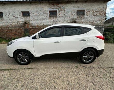 Белый Хендай их35, объемом двигателя 2 л и пробегом 159 тыс. км за 16000 $, фото 1 на Automoto.ua