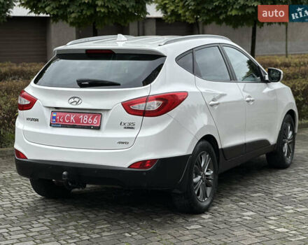 Белый Хендай их35, объемом двигателя 2 л и пробегом 193 тыс. км за 14850 $, фото 3 на Automoto.ua