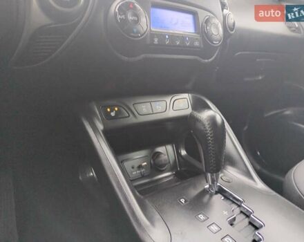 Белый Хендай их35, объемом двигателя 2 л и пробегом 234 тыс. км за 14950 $, фото 60 на Automoto.ua