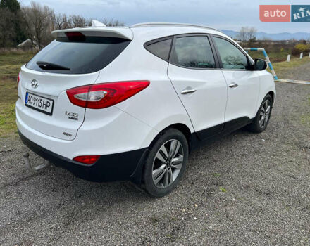 Білий Хендай іх35, об'ємом двигуна 2 л та пробігом 236 тис. км за 16000 $, фото 5 на Automoto.ua