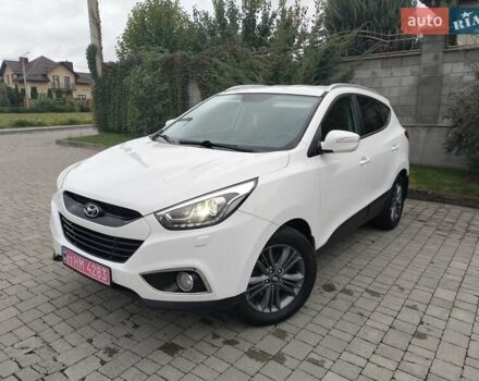 Белый Хендай их35, объемом двигателя 2 л и пробегом 234 тыс. км за 14950 $, фото 3 на Automoto.ua
