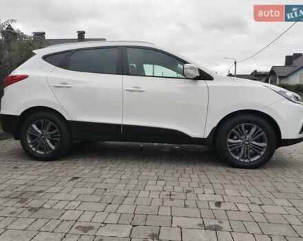 Белый Хендай их35, объемом двигателя 2 л и пробегом 234 тыс. км за 14950 $, фото 12 на Automoto.ua