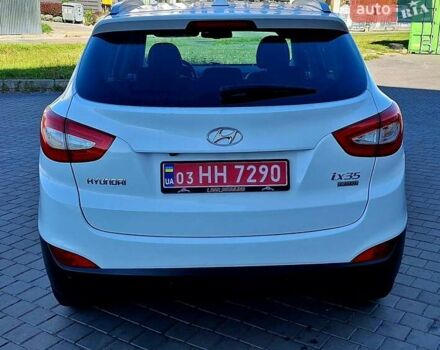 Белый Хендай их35, объемом двигателя 2 л и пробегом 200 тыс. км за 14500 $, фото 13 на Automoto.ua