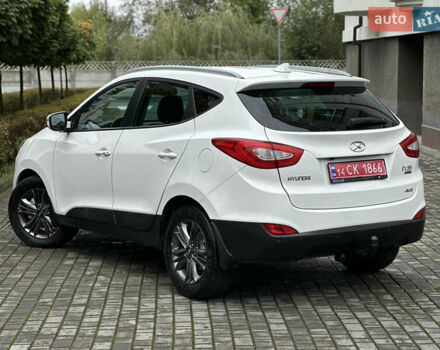 Белый Хендай их35, объемом двигателя 2 л и пробегом 193 тыс. км за 14850 $, фото 7 на Automoto.ua