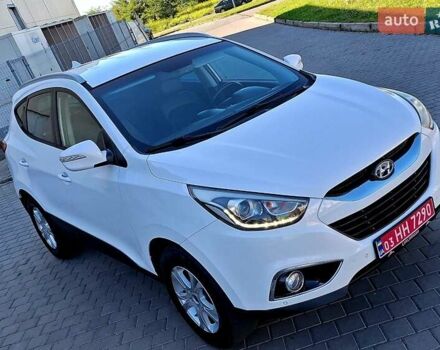 Белый Хендай их35, объемом двигателя 2 л и пробегом 200 тыс. км за 14500 $, фото 8 на Automoto.ua