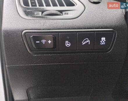 Белый Хендай их35, объемом двигателя 2 л и пробегом 234 тыс. км за 14950 $, фото 57 на Automoto.ua