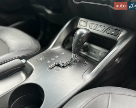 Белый Хендай их35, объемом двигателя 2 л и пробегом 193 тыс. км за 14850 $, фото 20 на Automoto.ua