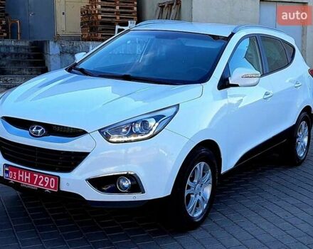 Белый Хендай их35, объемом двигателя 2 л и пробегом 200 тыс. км за 14500 $, фото 14 на Automoto.ua