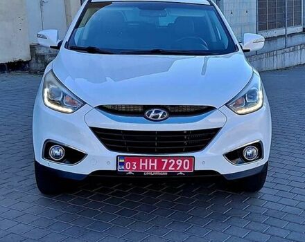 Белый Хендай их35, объемом двигателя 2 л и пробегом 200 тыс. км за 14500 $, фото 10 на Automoto.ua