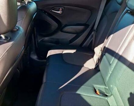 Белый Хендай их35, объемом двигателя 2 л и пробегом 200 тыс. км за 14500 $, фото 47 на Automoto.ua