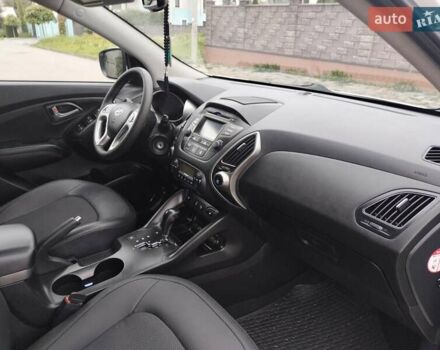 Белый Хендай их35, объемом двигателя 2 л и пробегом 234 тыс. км за 14950 $, фото 46 на Automoto.ua