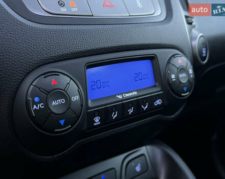 Білий Хендай іх35, об'ємом двигуна 2 л та пробігом 209 тис. км за 15700 $, фото 47 на Automoto.ua