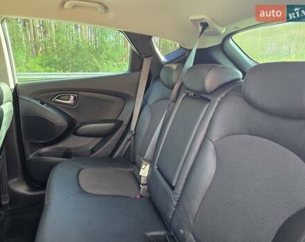 Белый Хендай их35, объемом двигателя 2 л и пробегом 200 тыс. км за 14999 $, фото 33 на Automoto.ua