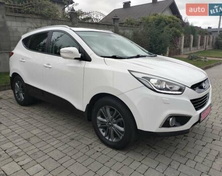 Белый Хендай их35, объемом двигателя 2 л и пробегом 234 тыс. км за 14950 $, фото 1 на Automoto.ua